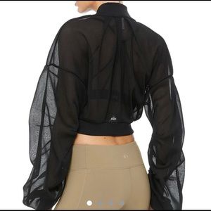 Alo Yoga black field crop jacket size S